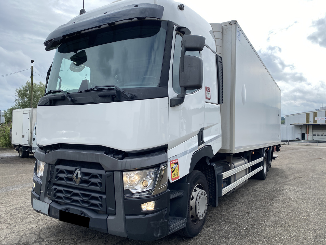 RENAULT T - Chladírenský nákladní automobil: obrázek 1 RENAULT T - Chladírenský nákladní automobil: obrázek 1