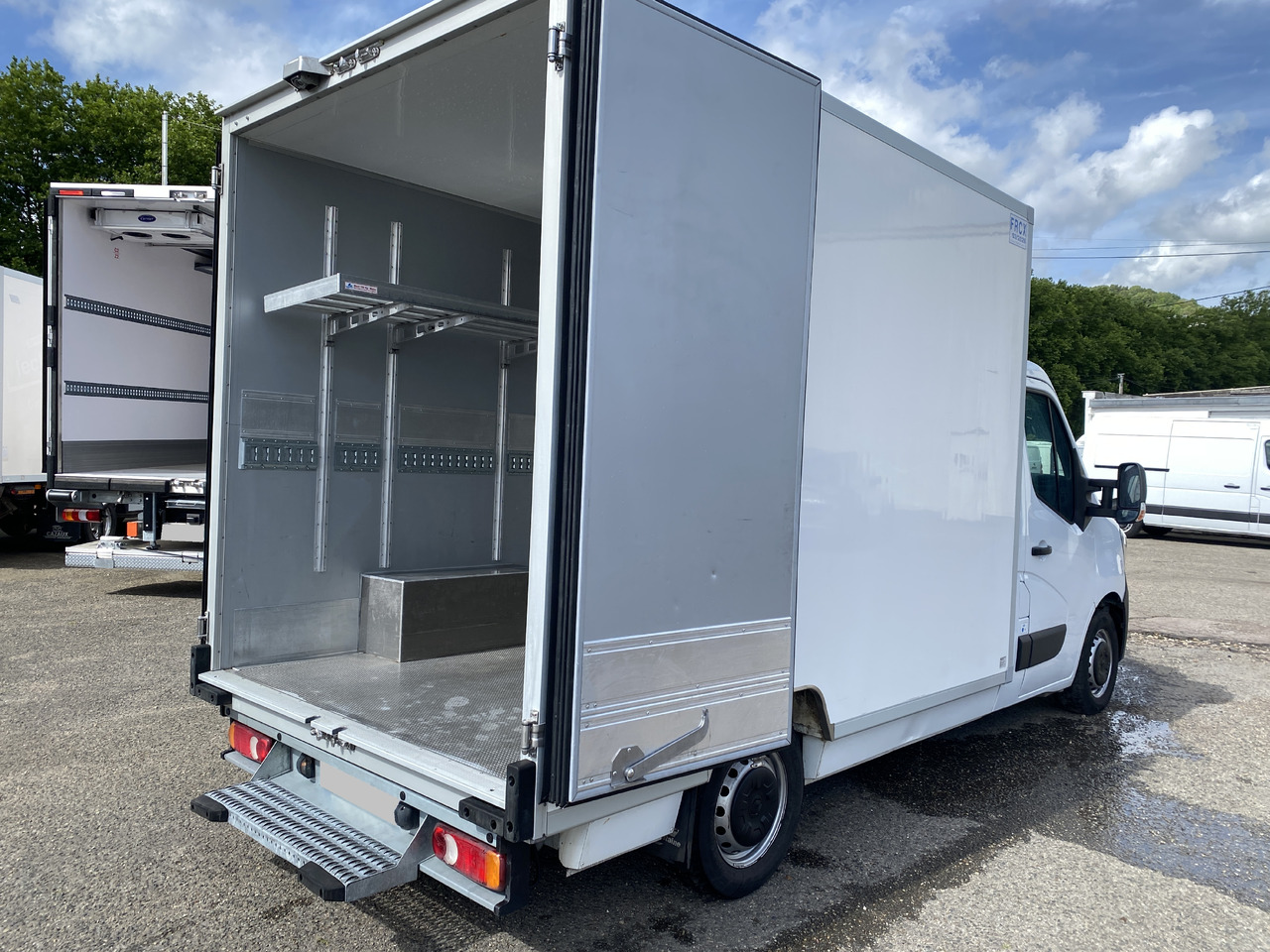 Chladící dodávka pro dopravu potravin RENAULT master: obrázek 7