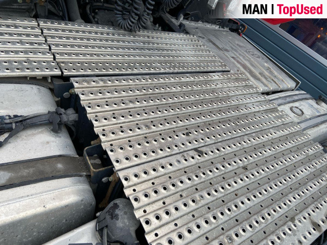 MAN TGX 26.470 6x2/2 BL SA "Retarder / 700 l Tank" - Tahač: obrázek 4 MAN TGX 26.470 6x2/2 BL SA "Retarder / 700 l Tank" - Tahač: obrázek 4