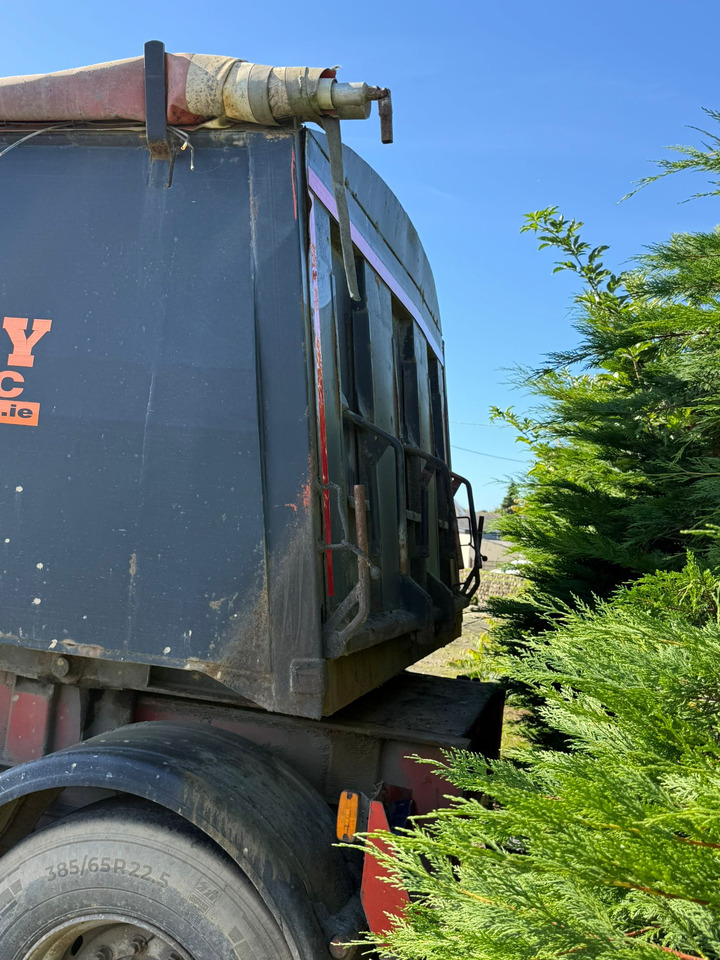 2004 Dennison Tri-axle Bulk Tipping Trailer - Sklápěcí návěs: obrázek 4 2004 Dennison Tri-axle Bulk Tipping Trailer - Sklápěcí návěs: obrázek 4