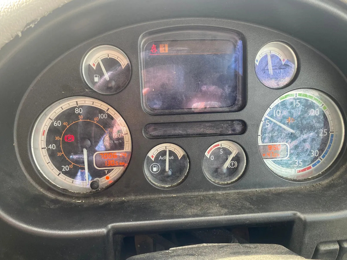 2012 DAF CF 65.250 4×2 Curtainsider - Plachtový nákladní auto: obrázek 3 2012 DAF CF 65.250 4×2 Curtainsider - Plachtový nákladní auto: obrázek 3