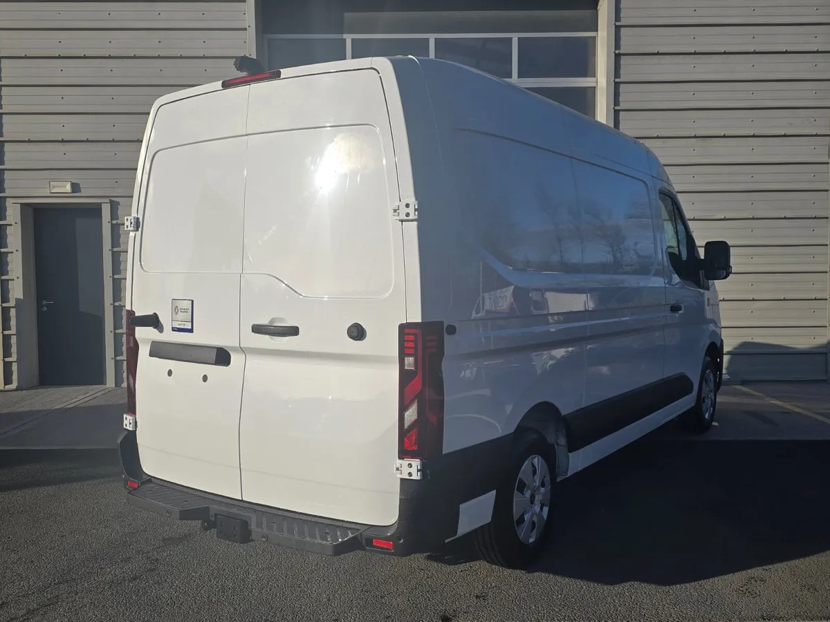2025 Renault E-Tech Master L2H2 - Furgon: obrázek 4 2025 Renault E-Tech Master L2H2 - Furgon: obrázek 4