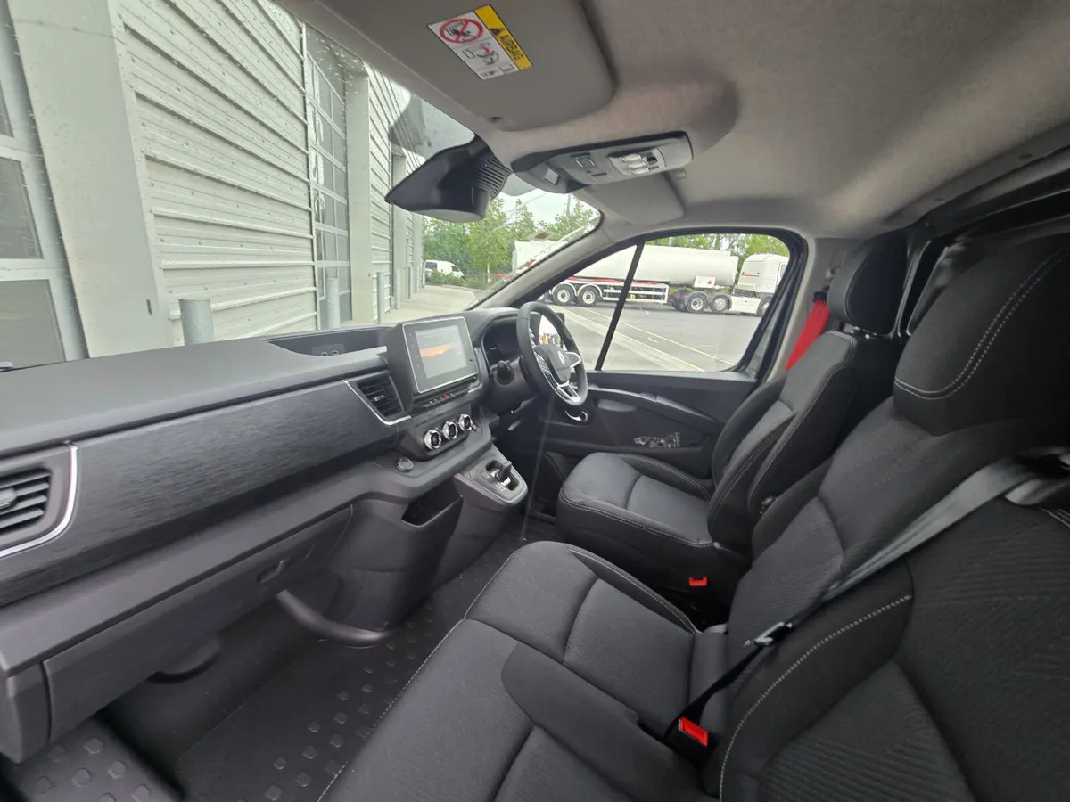 Furgon 2025 Renault Trafic Exclusive 150BHP Auto: obrázek 8