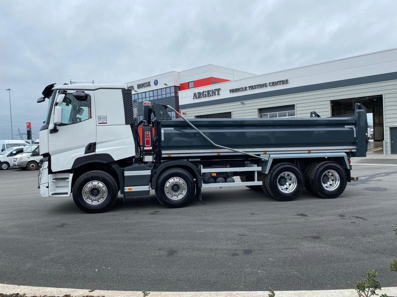 NEW Renault Trucks C Range Tipper - Sklápěč: obrázek 4 NEW Renault Trucks C Range Tipper - Sklápěč: obrázek 4