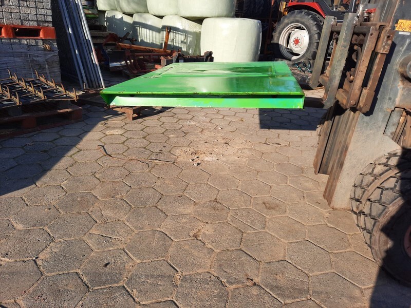 Deutz cabinedak - Kabina a interiér pro Zemědělská technika: obrázek 2 Deutz cabinedak - Kabina a interiér pro Zemědělská technika: obrázek 2