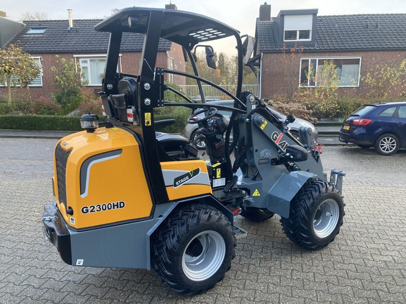 Giant G2300 HD - Kloubový nakladač: obrázek 4 Giant G2300 HD - Kloubový nakladač: obrázek 4