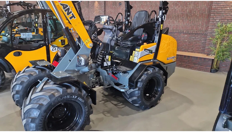 Giant Jubileum modellen G2500 HD & G2700 HD - Kloubový nakladač: obrázek 1 Giant Jubileum modellen G2500 HD & G2700 HD - Kloubový nakladač: obrázek 1