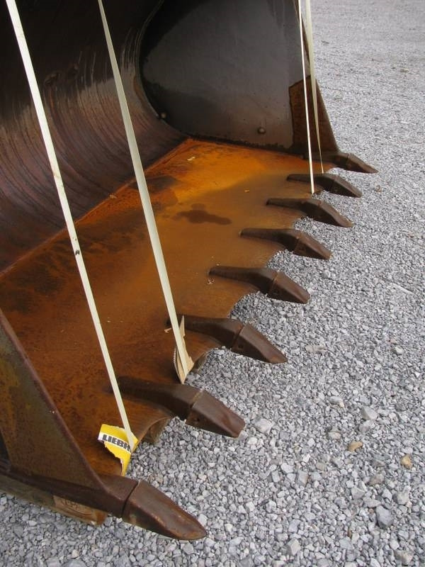 Liebherr L 556, L564,L554 ali L566 nakladalna žlica - Kolový nakladač: obrázek 5 Liebherr L 556, L564,L554 ali L566 nakladalna žlica - Kolový nakladač: obrázek 5