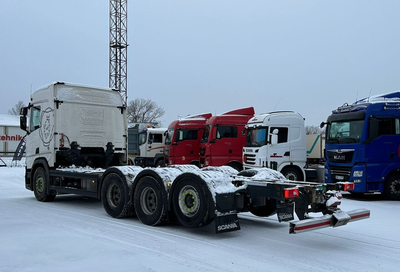 Scania R520 8x4 ADR - Podvozek s kabinou: obrázek 3 Scania R520 8x4 ADR - Podvozek s kabinou: obrázek 3