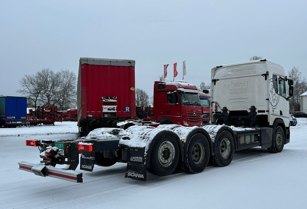 Scania R520 8x4 ADR - Podvozek s kabinou: obrázek 4 Scania R520 8x4 ADR - Podvozek s kabinou: obrázek 4