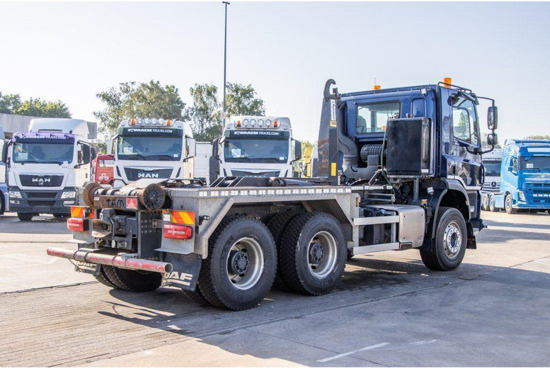 DAF CF 450 - Hákový nosič kontejnerů: obrázek 4 DAF CF 450 - Hákový nosič kontejnerů: obrázek 4