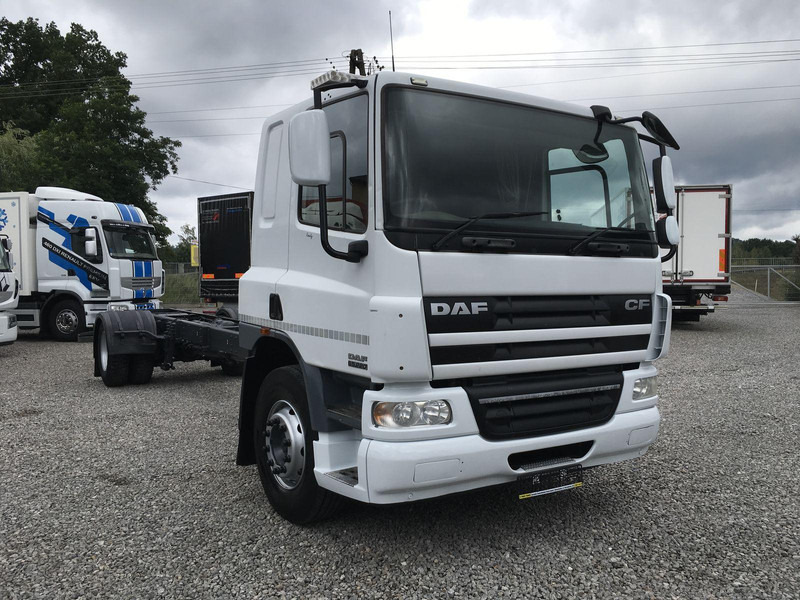 DAF CF 65.220 - Podvozek s kabinou: obrázek 2 DAF CF 65.220 - Podvozek s kabinou: obrázek 2