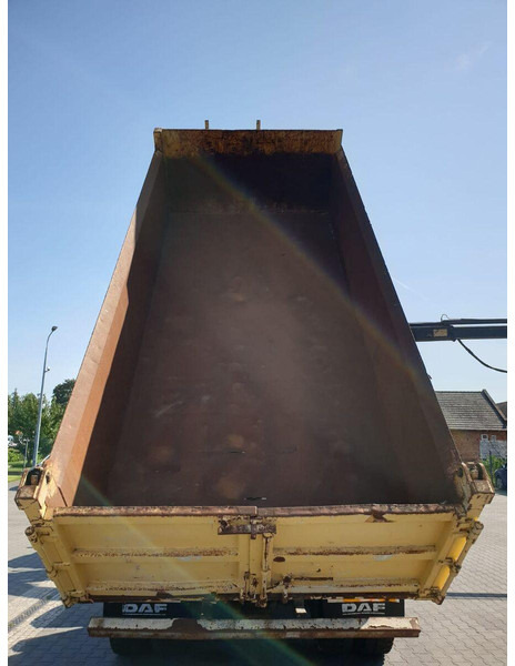 DAF CF GINAF X3335 S 6x6 DUMP TRUCK+HDS ATLAS 1460 HYDROBORD - Sklápěč, Auto s hydraulickou rukou: obrázek 4 DAF CF GINAF X3335 S 6x6 DUMP TRUCK+HDS ATLAS 1460 HYDROBORD - Sklápěč, Auto s hydraulickou rukou: obrázek 4