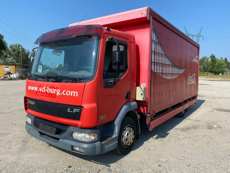 DAF LF 45.180 Pritsche + Plane - Skříňový nákladní auto: obrázek 1 DAF LF 45.180 Pritsche + Plane - Skříňový nákladní auto: obrázek 1