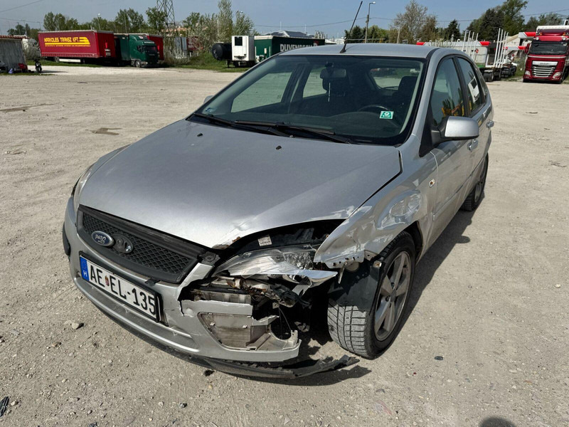 Ford Focus 1,6 i - Damaged Car - Hatchback: obrázek 1 Ford Focus 1,6 i - Damaged Car - Hatchback: obrázek 1