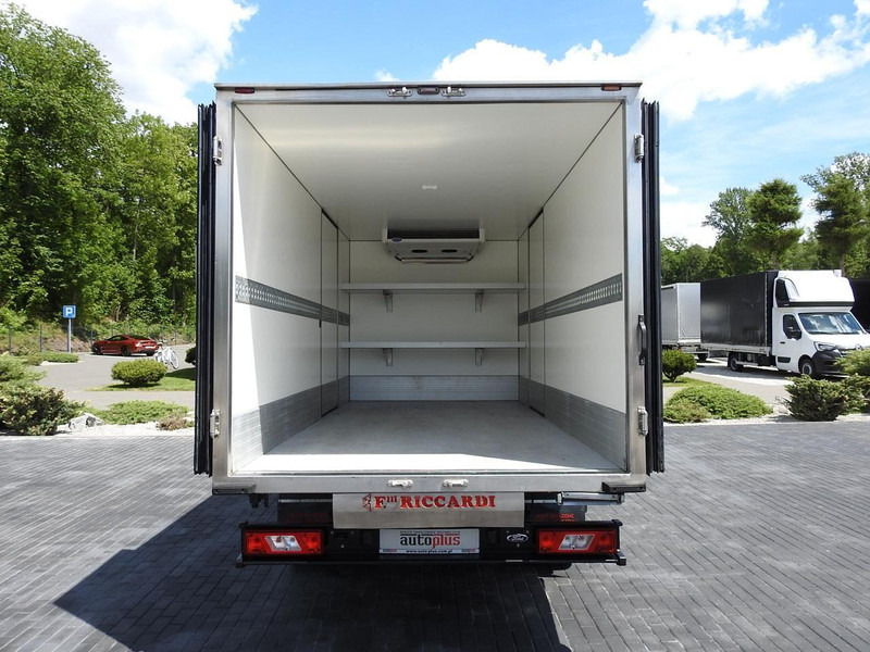 Chladící dodávka Ford TRANSIT CHŁODNIA KONTENER 0*C ZASILANIE 230V TEMPOMAT KLIMATYZAC: obrázek 13