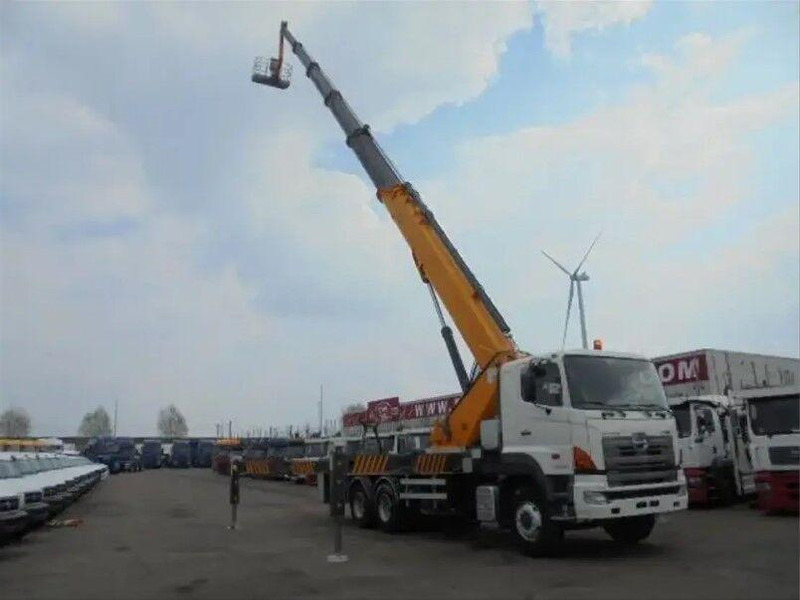 Hino 700 3441 6X4 Emelőkosaras 22,8m - Autoplošina: obrázek 1 Hino 700 3441 6X4 Emelőkosaras 22,8m - Autoplošina: obrázek 1