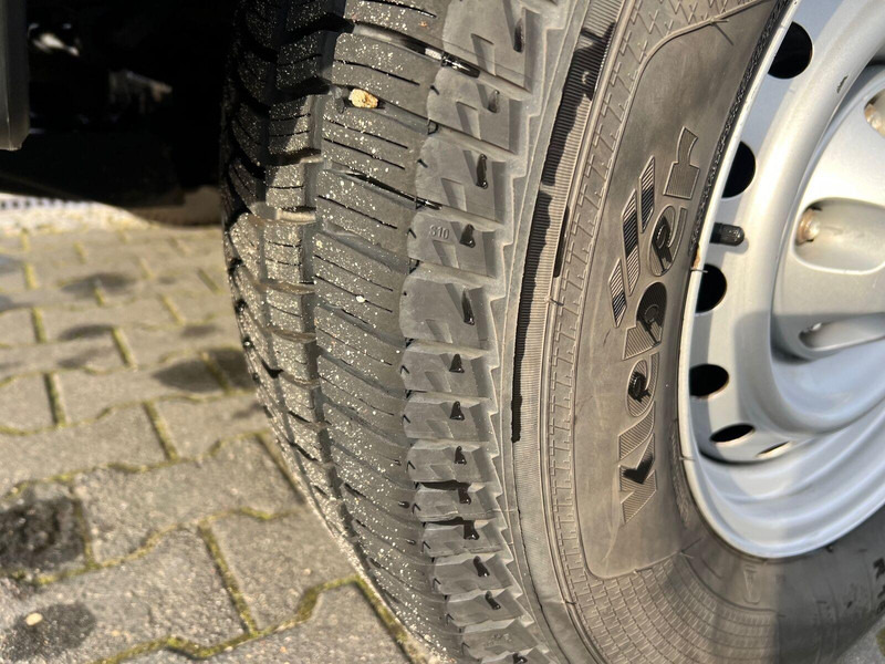 Isuzu Satellite 4X4 Kontener Chłodnia/Mroźnia + 230V ThermoKing - Chladící dodávka: obrázek 5 Isuzu Satellite 4X4 Kontener Chłodnia/Mroźnia + 230V ThermoKing - Chladící dodávka: obrázek 5