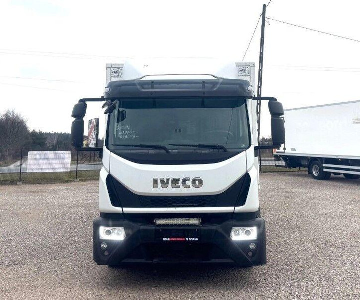 Iveco 120-250 EUROCARGO Koffer + Tail Lift - Skříňový nákladní auto: obrázek 3 Iveco 120-250 EUROCARGO Koffer + Tail Lift - Skříňový nákladní auto: obrázek 3