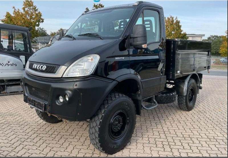 Iveco 35S17 W 4x4 Flatbed - Dodávka valník: obrázek 1 Iveco 35S17 W 4x4 Flatbed - Dodávka valník: obrázek 1