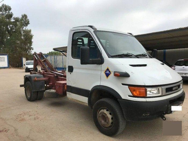 Iveco 65C15 - Hákový nosič kontejnerů: obrázek 1 Iveco 65C15 - Hákový nosič kontejnerů: obrázek 1