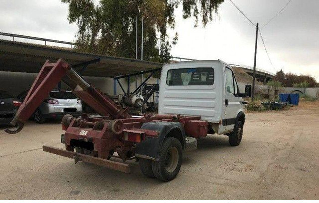 Iveco 65C15 Hook lift truck - Hákový nosič kontejnerů: obrázek 4 Iveco 65C15 Hook lift truck - Hákový nosič kontejnerů: obrázek 4