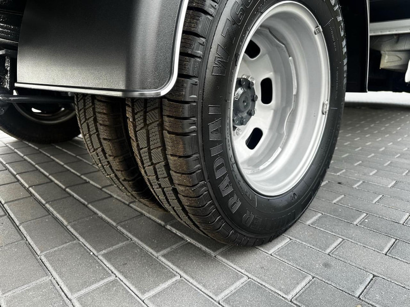 Dodávka valník Iveco DAILY 35C17 SKRZYNIA PODWÓJNA KABINA DOKA 7 MIEJSC TEMPOMAT BLIŹ: obrázek 18 Dodávka valník Iveco DAILY 35C17 SKRZYNIA PODWÓJNA KABINA DOKA 7 MIEJSC TEMPOMAT BLIŹ: obrázek 18