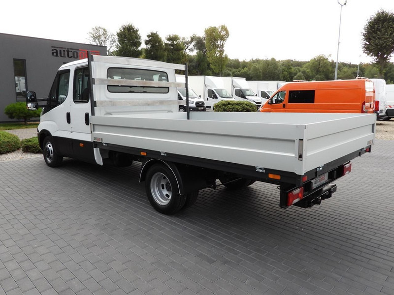 Dodávka valník Iveco DAILY 35C17 SKRZYNIA PODWÓJNA KABINA DOKA 7 MIEJSC TEMPOMAT BLIŹ: obrázek 9 Dodávka valník Iveco DAILY 35C17 SKRZYNIA PODWÓJNA KABINA DOKA 7 MIEJSC TEMPOMAT BLIŹ: obrázek 9