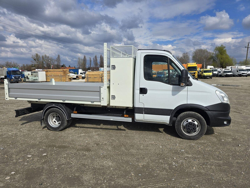 Iveco Daily 35 C 13 - Tipper + tool box - Dodávka sklápěč: obrázek 4 Iveco Daily 35 C 13 - Tipper + tool box - Dodávka sklápěč: obrázek 4