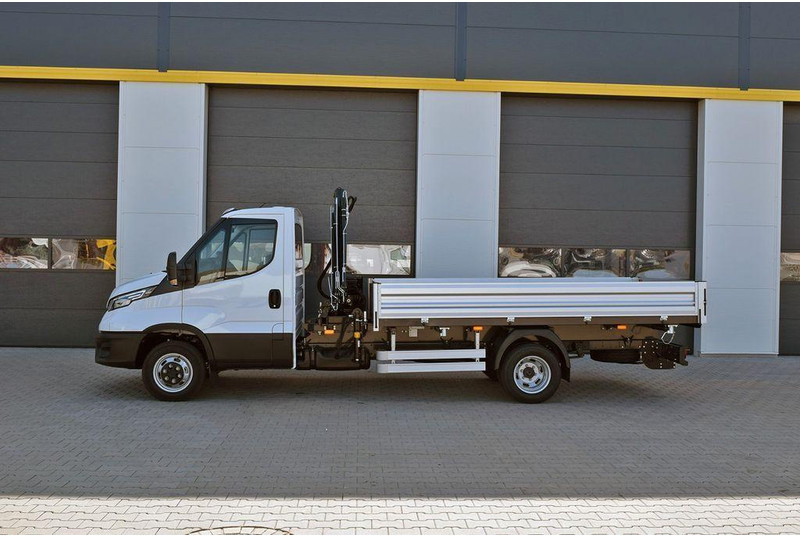 Iveco Daily 50C21H 3 way tipper + crane Hiab T-CLX 029 - Sklápěč, Auto s hydraulickou rukou: obrázek 1 Iveco Daily 50C21H 3 way tipper + crane Hiab T-CLX 029 - Sklápěč, Auto s hydraulickou rukou: obrázek 1