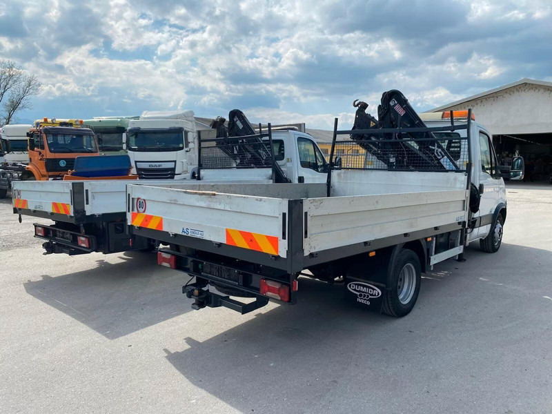 Iveco Daily 65C18 - Flatbed truck + crane - Nákladní automobil valníkový/ Plošinový, Auto s hydraulickou rukou: obrázek 3 Iveco Daily 65C18 - Flatbed truck + crane - Nákladní automobil valníkový/ Plošinový, Auto s hydraulickou rukou: obrázek 3