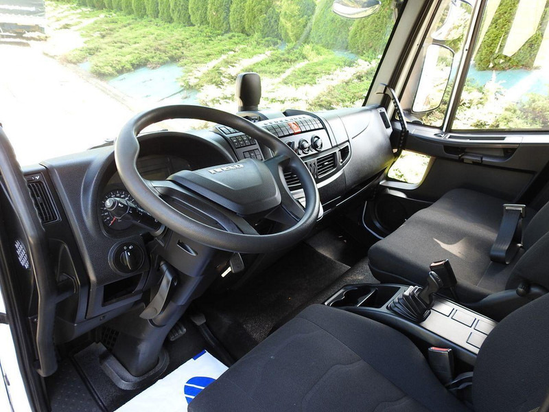 Iveco EUROCARGO 120 - 220 PLANDEKA WINDA 20 PALET AUTOMAT KLIMATYZACJA - Skříňový nákladní auto: obrázek 2 Iveco EUROCARGO 120 - 220 PLANDEKA WINDA 20 PALET AUTOMAT KLIMATYZACJA - Skříňový nákladní auto: obrázek 2