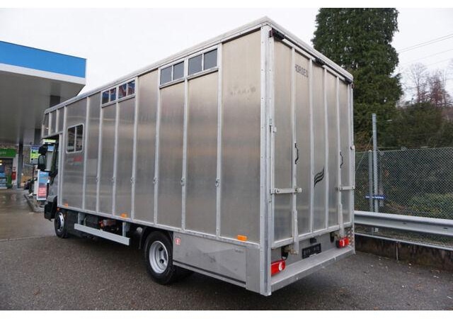 Iveco EUROCARGO 80-190 Lószállító - Přepravník zvířat: obrázek 5 Iveco EUROCARGO 80-190 Lószállító - Přepravník zvířat: obrázek 5