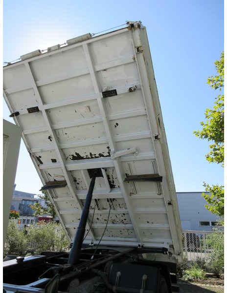 Iveco Eurocargo 120E25 - 3 way tipper - Sklápěč: obrázek 4 Iveco Eurocargo 120E25 - 3 way tipper - Sklápěč: obrázek 4