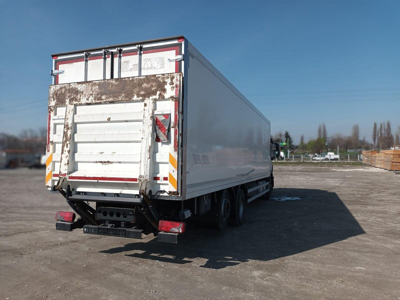 Iveco Stralis 310 6x2 Koffer + LBW - Skříňový nákladní auto: obrázek 4 Iveco Stralis 310 6x2 Koffer + LBW - Skříňový nákladní auto: obrázek 4