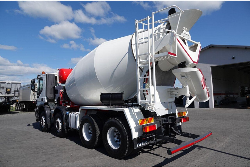 Iveco TRAKKER 410 / 8X4 / BETONOMIESZARKA 9 M3 / PUTZMEISTER / ALUFELG - Autodomíchávač: obrázek 4 Iveco TRAKKER 410 / 8X4 / BETONOMIESZARKA 9 M3 / PUTZMEISTER / ALUFELG - Autodomíchávač: obrázek 4