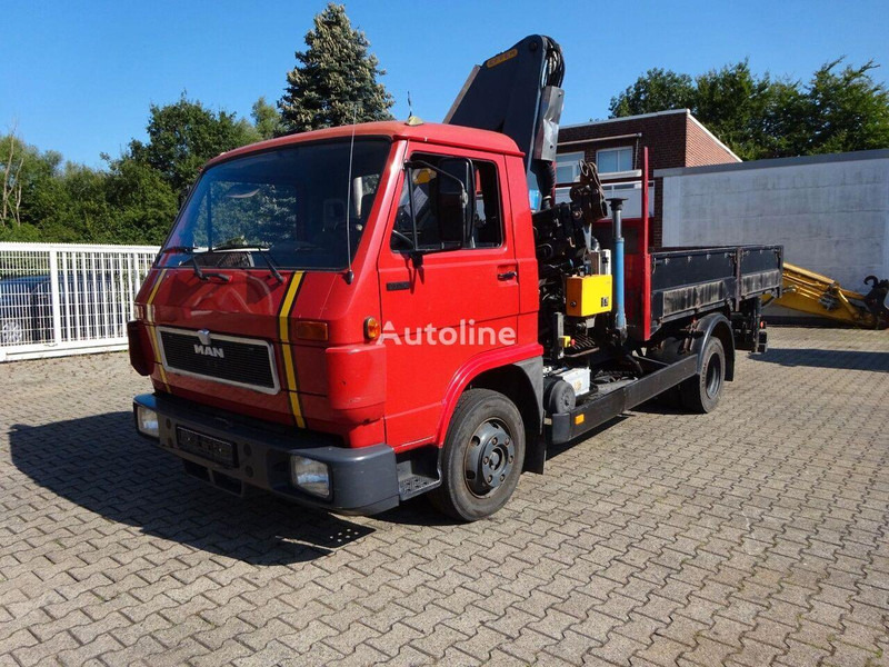 MAN 9.150 - Flatbed+crane - Nákladní automobil valníkový/ Plošinový, Auto s hydraulickou rukou: obrázek 1 MAN 9.150 - Flatbed+crane - Nákladní automobil valníkový/ Plošinový, Auto s hydraulickou rukou: obrázek 1