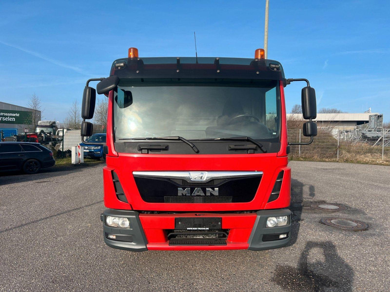 MAN TGL 10.180 Suction & pressure & rinsing truck - Čistič odpadových jam: obrázek 2 MAN TGL 10.180 Suction & pressure & rinsing truck - Čistič odpadových jam: obrázek 2