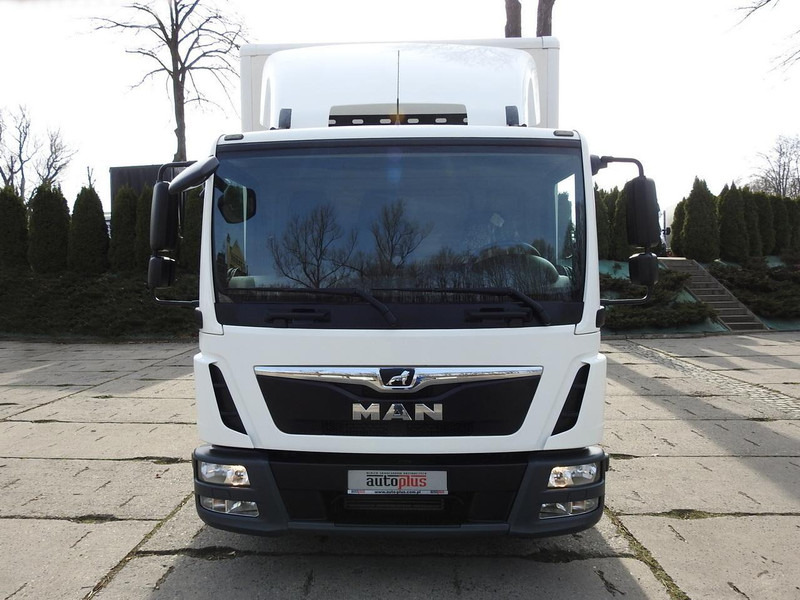 MAN TGL 8.18 KONTENER 16 PALET TEMPOMAT BLIŹNIACZE KOŁA 180KM [ 36 - Skříňový nákladní auto: obrázek 5 MAN TGL 8.18 KONTENER 16 PALET TEMPOMAT BLIŹNIACZE KOŁA 180KM [ 36 - Skříňový nákladní auto: obrázek 5