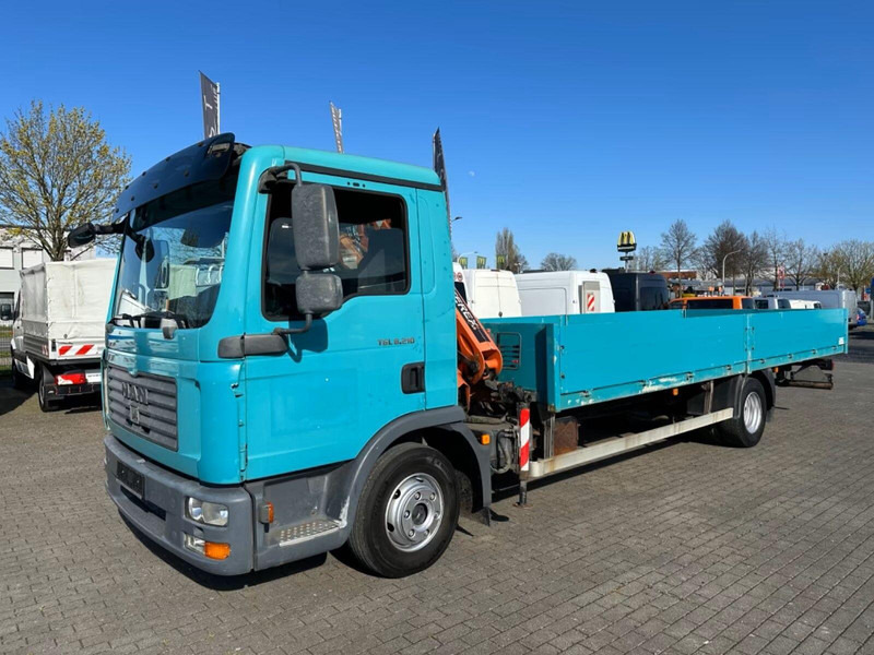 MAN TGL 8.210 - Flatbed truck + crane - Nákladní automobil valníkový/ Plošinový, Auto s hydraulickou rukou: obrázek 1 MAN TGL 8.210 - Flatbed truck + crane - Nákladní automobil valníkový/ Plošinový, Auto s hydraulickou rukou: obrázek 1