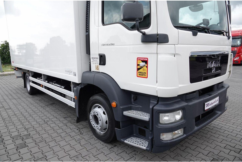 MAN TGM 12.290 / 4x2 / CHŁODNIA 6,5 M / AGREGAT THERMO KING T-600 R - Chladírenský nákladní automobil: obrázek 5 MAN TGM 12.290 / 4x2 / CHŁODNIA 6,5 M / AGREGAT THERMO KING T-600 R - Chladírenský nákladní automobil: obrázek 5