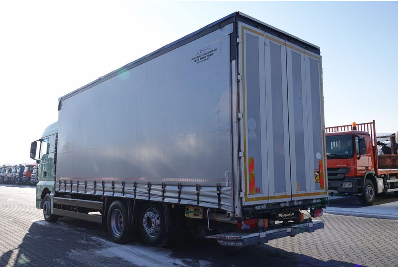 MAN TGX 26.440 / 6x2 / FIRANKA - 8,15 m / SOLÓWKA / WINDA ZAŁADOWCZA - Plachtový nákladní auto: obrázek 4 MAN TGX 26.440 / 6x2 / FIRANKA - 8,15 m / SOLÓWKA / WINDA ZAŁADOWCZA - Plachtový nákladní auto: obrázek 4
