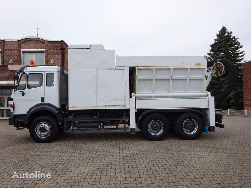 Mercedes-Benz 2527 - Vacuum truck 6x4 - Čistič odpadových jam: obrázek 3 Mercedes-Benz 2527 - Vacuum truck 6x4 - Čistič odpadových jam: obrázek 3