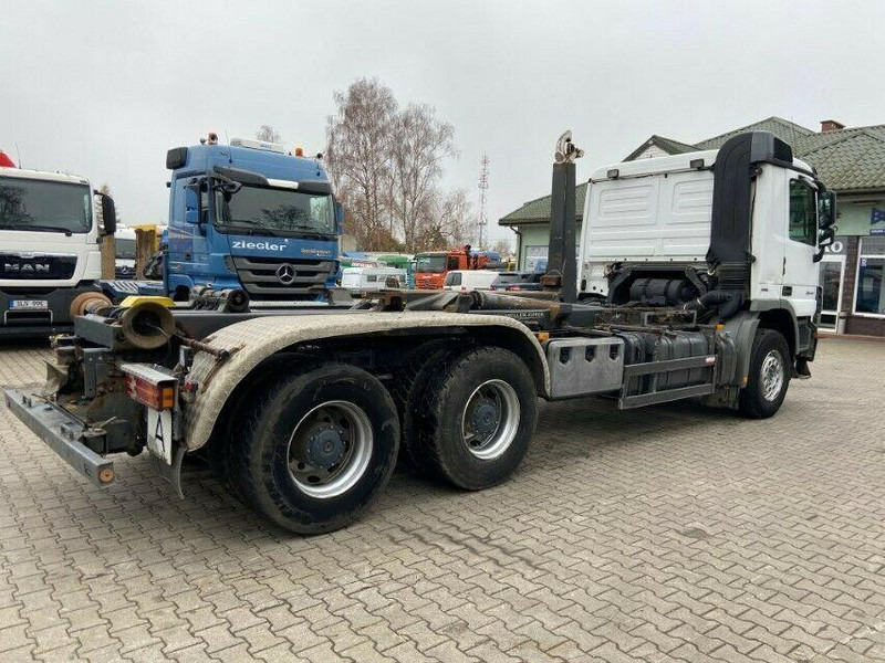 Mercedes-Benz ACTROS 2644 - Hákový nosič kontejnerů: obrázek 3 Mercedes-Benz ACTROS 2644 - Hákový nosič kontejnerů: obrázek 3