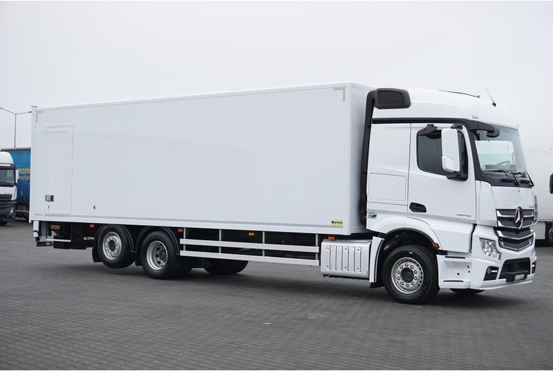 Mercedes-Benz ACTROS / 2645 / E 6 / KONTENER + WINDA / 22 PALETY / ŁAD. 13 467 - Skříňový nákladní auto: obrázek 4 Mercedes-Benz ACTROS / 2645 / E 6 / KONTENER + WINDA / 22 PALETY / ŁAD. 13 467 - Skříňový nákladní auto: obrázek 4