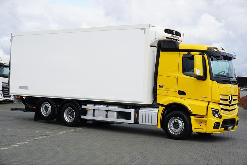 Mercedes-Benz ACTROS / 2853 / ACC / E 6 / MP 5 / CHŁODNIA + WINDA / 18 PALET / - Chladírenský nákladní automobil: obrázek 4 Mercedes-Benz ACTROS / 2853 / ACC / E 6 / MP 5 / CHŁODNIA + WINDA / 18 PALET / - Chladírenský nákladní automobil: obrázek 4
