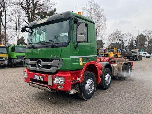 Mercedes-Benz ACTROS 4144 - Hákový nosič kontejnerů: obrázek 5 Mercedes-Benz ACTROS 4144 - Hákový nosič kontejnerů: obrázek 5
