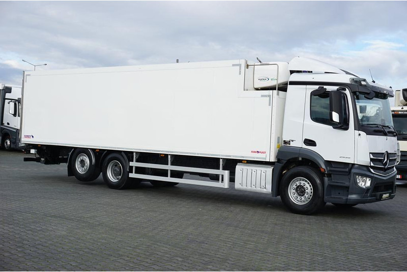 Mercedes-Benz ANTOS / 2535 / EURO 6 / CHŁODNIA + WINDA / 23 PALETY / OŚ SKRĘTN - Chladírenský nákladní automobil: obrázek 4 Mercedes-Benz ANTOS / 2535 / EURO 6 / CHŁODNIA + WINDA / 23 PALETY / OŚ SKRĘTN - Chladírenský nákladní automobil: obrázek 4