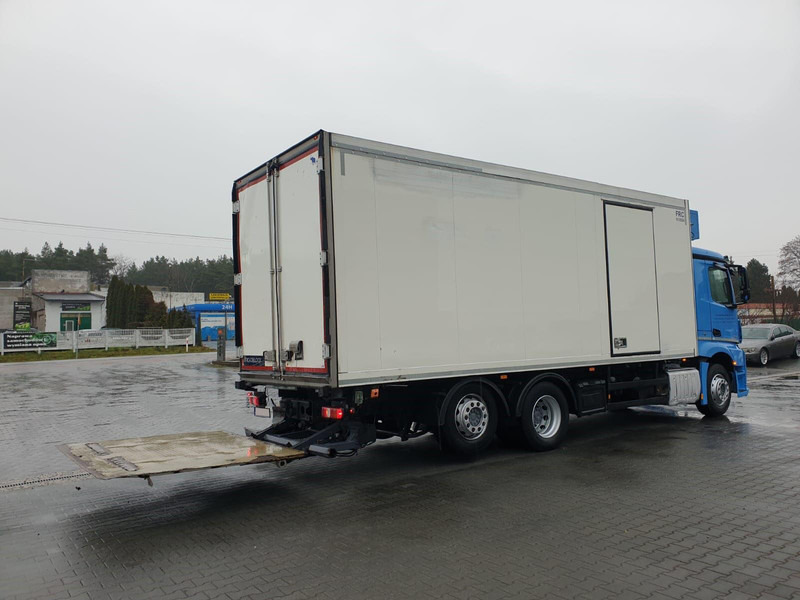Mercedes-Benz ANTOS 2540 REFRIGERATOR + LIFT + SIDE DOOR - Chladírenský nákladní automobil: obrázek 4 Mercedes-Benz ANTOS 2540 REFRIGERATOR + LIFT + SIDE DOOR - Chladírenský nákladní automobil: obrázek 4