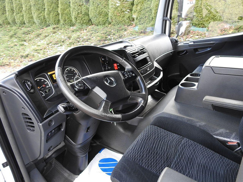 Mercedes-Benz ATEGO 12.24 KONTENER WINDA 18 PALET TEMPOMAT KLIMATYZACJA AUTOMA - Skříňový nákladní auto: obrázek 2 Mercedes-Benz ATEGO 12.24 KONTENER WINDA 18 PALET TEMPOMAT KLIMATYZACJA AUTOMA - Skříňový nákladní auto: obrázek 2